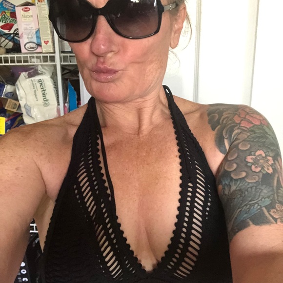 Meet your Posher, Andrea - Picture 4 of 6